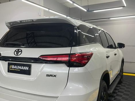 Toyota Hilux CD SRX 4x4 2.8 TDI 16V Diesel Aut.