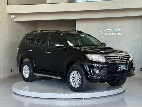 Toyota Hilux SW4 4x4 3.0 8V TB Diesel