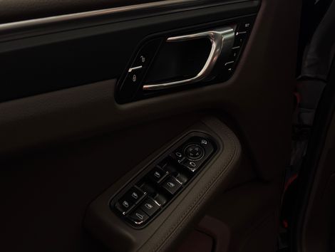 Porsche Macan 2.0 Turbo