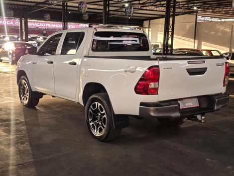 Toyota Hilux CD 4x4 2.8 Diesel Mec.