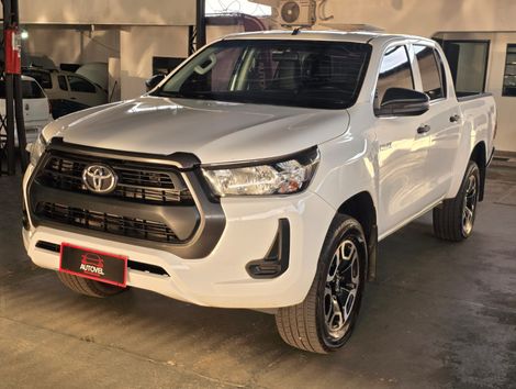 Toyota Hilux CD 4x4 2.8 Diesel Mec.