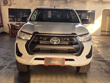 Toyota Hilux CD 4x4 2.8 Diesel Mec.