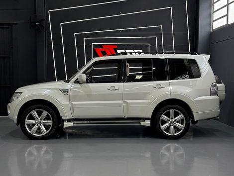 Mitsubishi Pajero HPE Full 3.2 4x4 T.I.Dies. 5p Aut