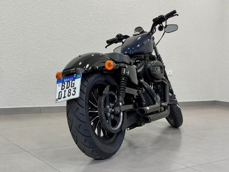 Harley XL 883N IRON