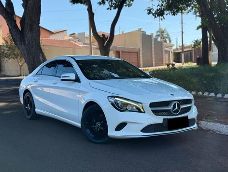 Mercedes CLA-180 1.6 16V 122cv Aut.