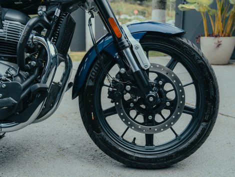 Royal Enfield Super Meteor 650 Celestial 