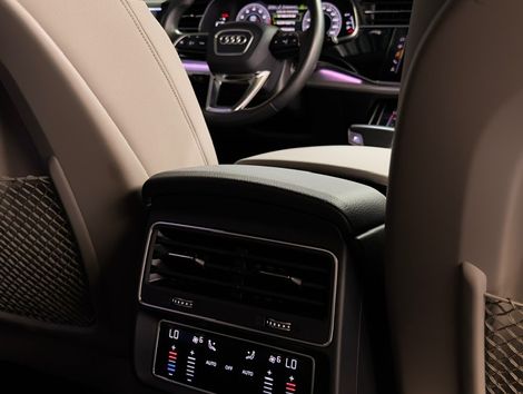 Audi Q8 Perfo. 3.0 TFSI Quattro S-tron/(Híb.)