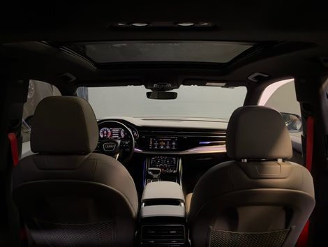 Audi Q8 Perfo. 3.0 TFSI Quattro S-tron/(Híb.)