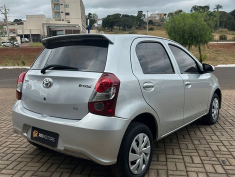 Toyota ETIOS X 1.3 Flex 16V 5p Aut.
