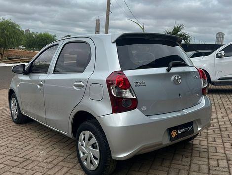 Toyota ETIOS X 1.3 Flex 16V 5p Aut.