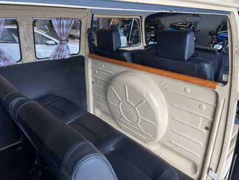 VolksWagen Kombi Standard/ Luxo/ Série Prata