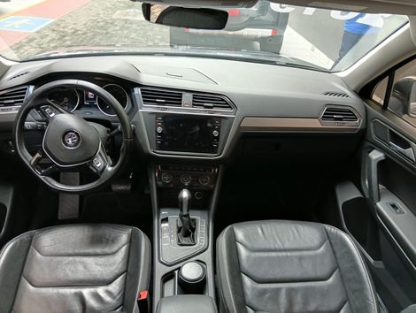 VolksWagen TIGUAN Allspac Comf 250 TSI 1.4 Flex