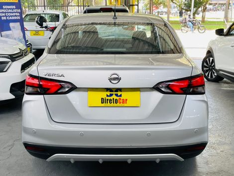 Nissan VERSA Advance 1.6 16V Flex Aut.