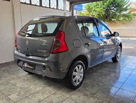 Renault SANDERO Authentique Hi-Flex 1.0 16V 5p
