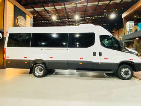IVECO DAILY Minibus 50-180 Turismo(Diesel)(E6)