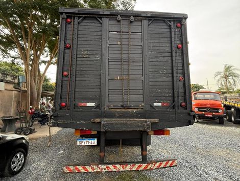  Mercedes-Benz L1113 Trucado - Boiadeira