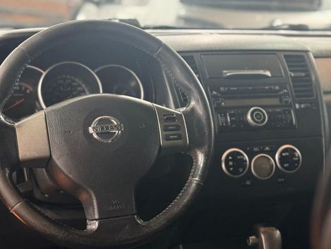 Nissan TIIDA SL 1.8/1.8 Flex 16V Aut.