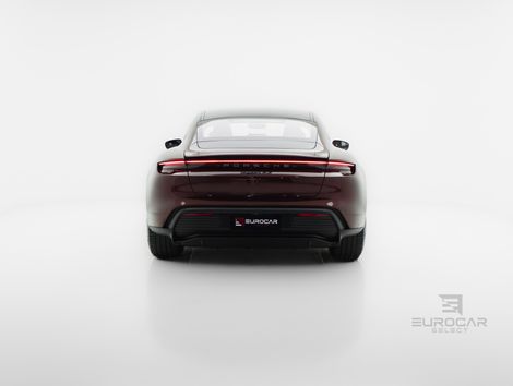 Porsche Taycan 4S (Elétrico)