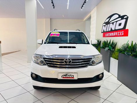 Toyota Hilux SW4 SRV D4-D 4x4 3.0 TDI Dies. Aut