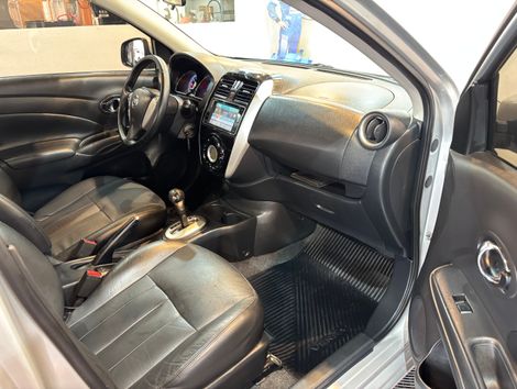 Nissan VERSA SL 1.6 16V FlexStart 4p Aut.