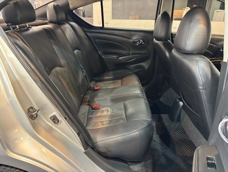 Nissan VERSA SL 1.6 16V FlexStart 4p Aut.