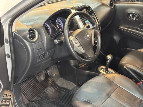 Nissan VERSA SL 1.6 16V FlexStart 4p Aut.