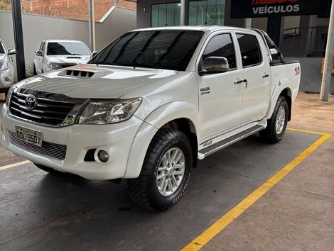 Toyota Hilux CD SRV D4-D 4x4 3.0 TDI Diesel Aut