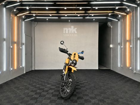 TRIUMPH SCRAMBLER 400 X