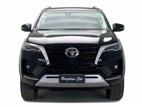 Toyota Hilux SW4 SRX 4x4 2.8 TDI 16V Dies. Aut.