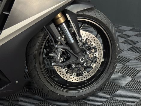 HONDA CBR 650 R