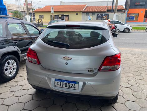 Chevrolet ONIX HATCH LT 1.0 8V FlexPower 5p Mec.