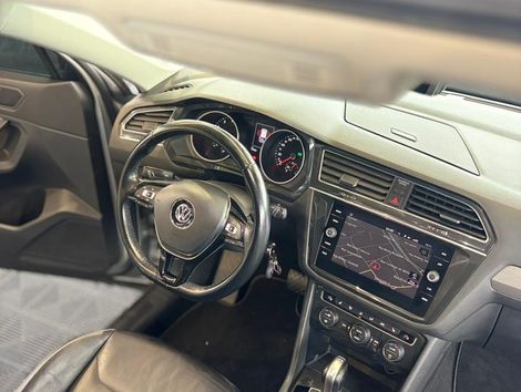 VolksWagen TIGUAN Allspac Comf 250 TSI 1.4 Flex