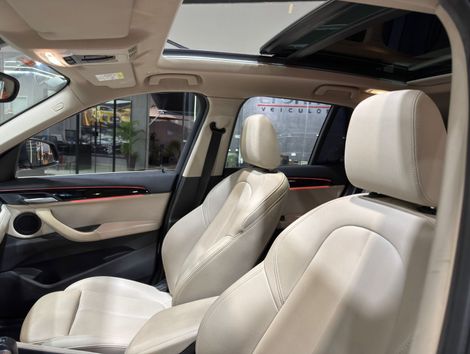 BMW X1 SDRIVE 20i X-Line 2.0 TB Active Flex