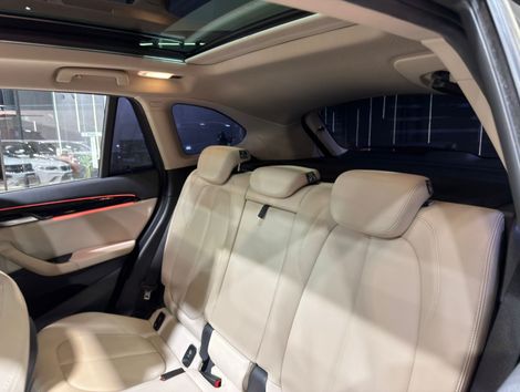 BMW X1 SDRIVE 20i X-Line 2.0 TB Active Flex