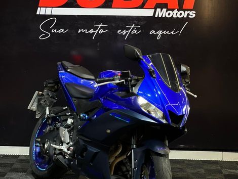 YAMAHA YZF R-3 321/ABS