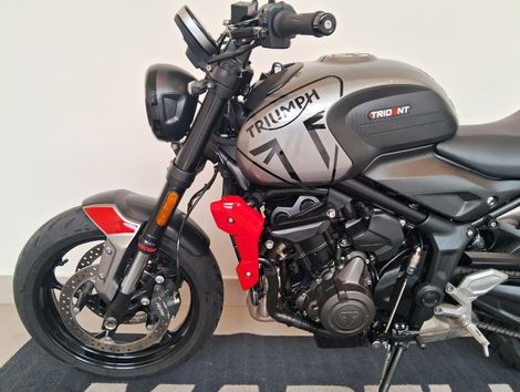 TRIUMPH TRIDENT 660