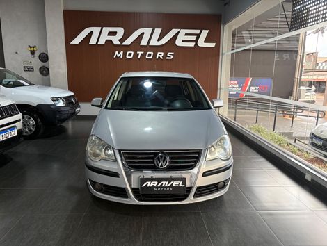 VolksWagen Polo Sedan 1.6 Mi Total Flex 8V 4p