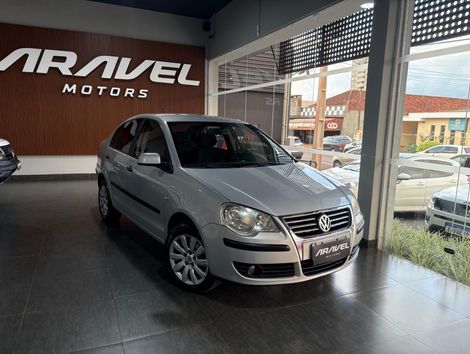 VolksWagen Polo Sedan 1.6 Mi Total Flex 8V 4p