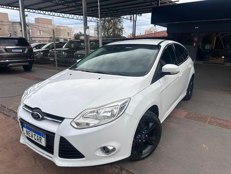 Ford Focus Hatch S 1.6 16V TiVCT PowerShift