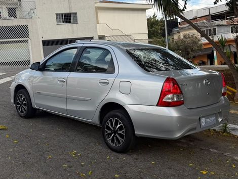 Toyota ETIOS XS Sedan1.5 Flex 16V 4p Mec.