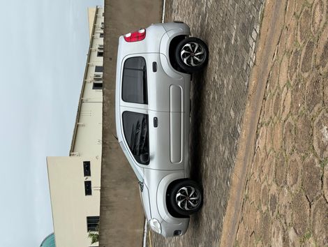 Fiat UNO VIVACE Celeb. 1.0 EVO F.Flex 8V 5p
