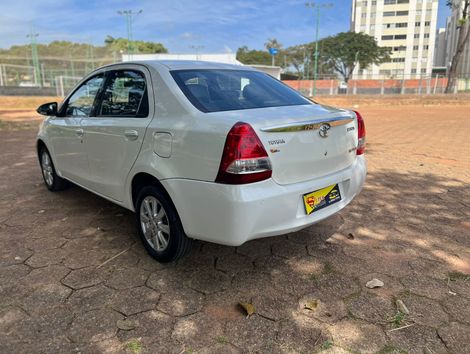 Toyota ETIOS XLS Sedan 1.5 Flex 16V 4p Mec.