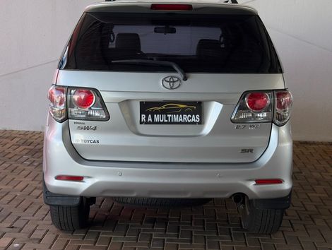Toyota Hilux SW4 SR 4x2 2.7/ 2.7 Flex 16V Aut.