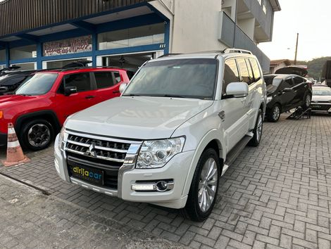 Mitsubishi Pajero HPE Full 3.2 4x4 T.I.Dies. 5p Aut