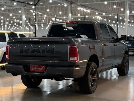 RAM CLASSIC LARAMIE NIGHT ED. 5.7 4X4 Aut.