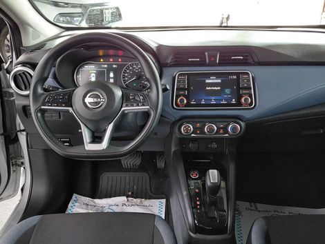 Nissan VERSA Advance 1.6 16V Flex Aut.
