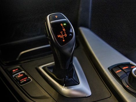 BMW 320iA Modern/Sport TB 2.0/A.Flex/GP 4p
