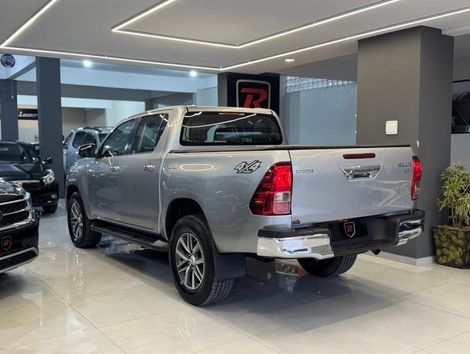 Toyota Hilux CD SRX 4x4 2.8 TDI 16V Diesel Aut.