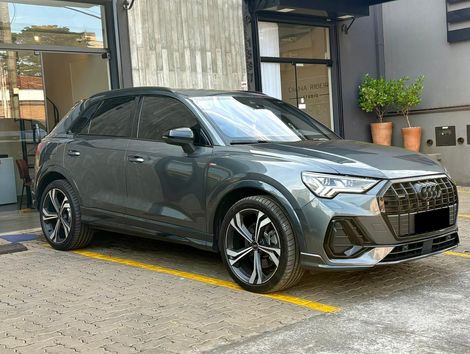Audi Q3 Perf. Black 2.0 TFSI Tiptr. Quattro