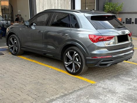 Audi Q3 Perf. Black 2.0 TFSI Tiptr. Quattro